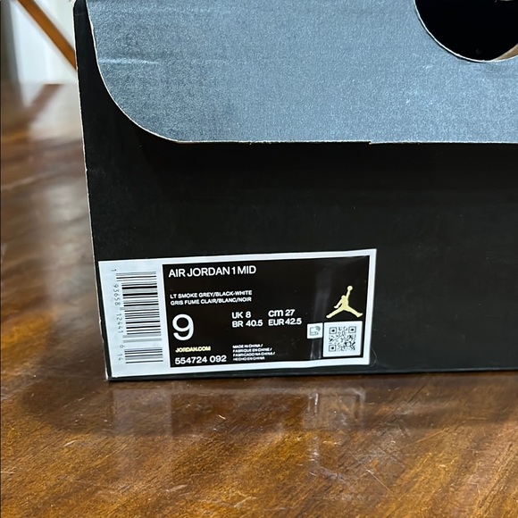 Air Jordan 1 Mid ‘Smoke Grey’ - Picture 6 of 7